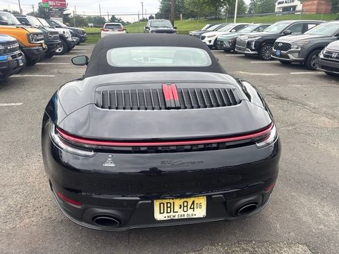 Used 2022 Porsche 911 Carrera image 2