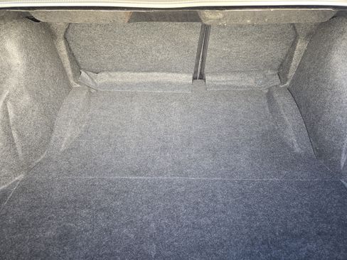 Used 2017 Dodge Challenger R/T image 31