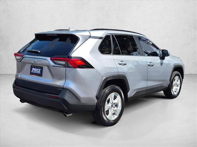 Used 2021 Toyota RAV4 XLE w/ Convenience Package FWD image 5