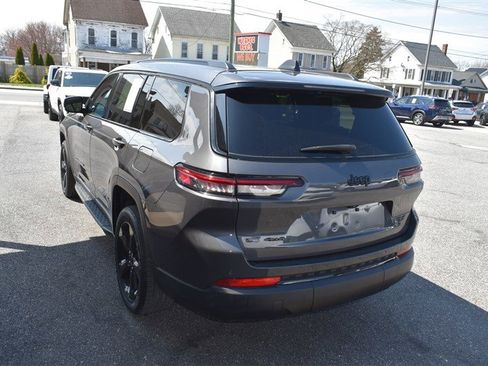 Used 2023 Jeep Grand Cherokee L Laredo image 5