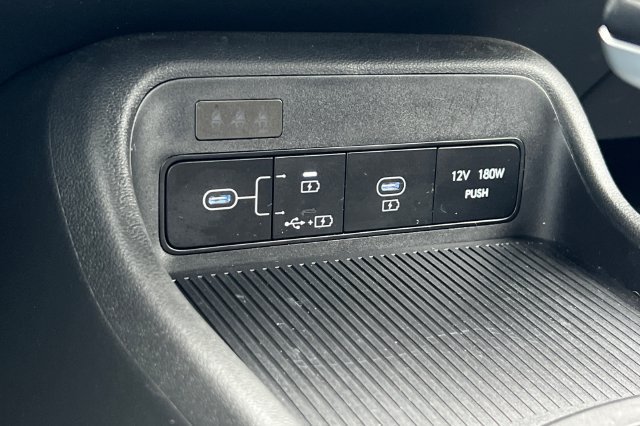 Used 2025 Hyundai Kona SEL FWD image 37