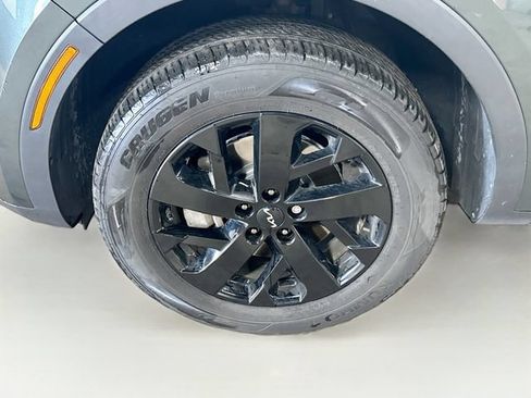 Used 2023 Kia Sorento S w/ Panoramic Sunroof Package AWD/4WD image 10