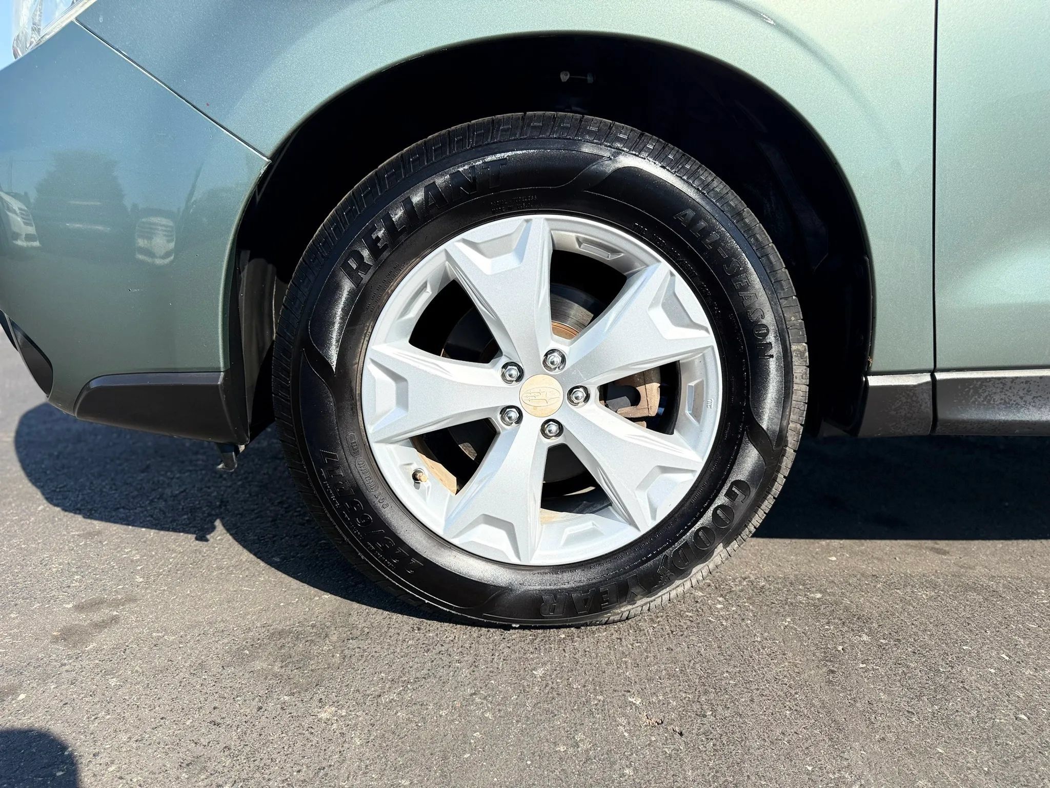 Used 2014 Subaru Forester 2.5i Premium AWD/4WD image 38
