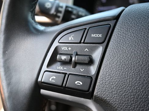 Used 2020 Hyundai Tucson Limited FWD image 16