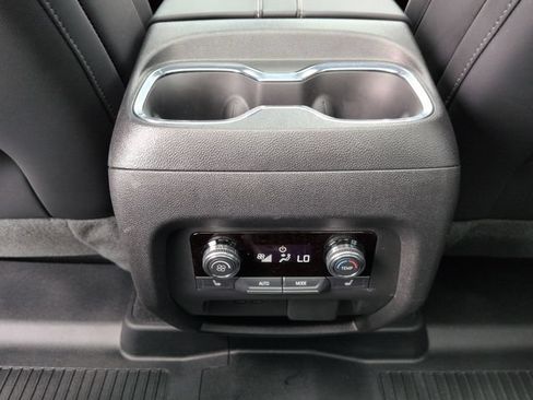 Used 2025 GMC Acadia Denali AWD/4WD image 24