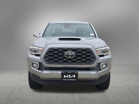Used 2020 Toyota Tacoma TRD Sport w/ Technology Package AWD/4WD image 9