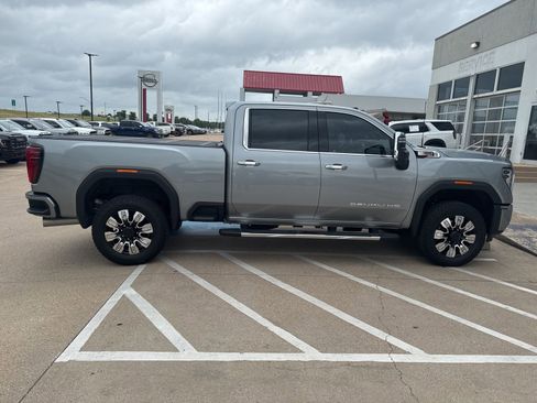 Used 2025 GMC Sierra 2500 Denali w/ Technology Package image 6