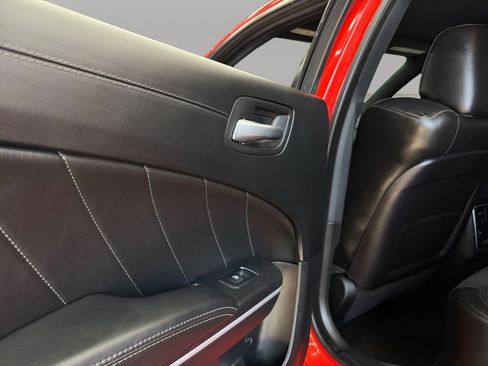 Used 2020 Dodge Charger Scat Pack RWD image 30
