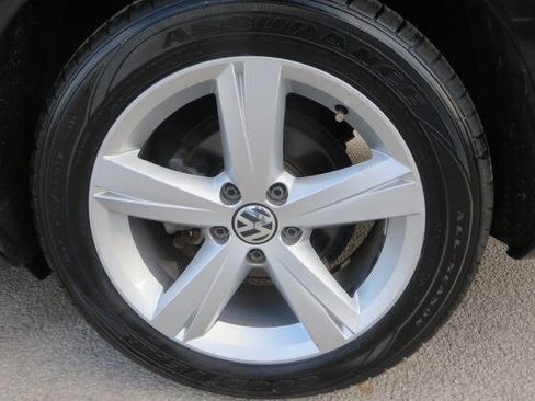 Used 2017 Volkswagen Passat 1.8T SE image 56