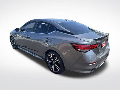 Used 2022 Nissan Sentra SR w/ Electronics Package FWD image 5
