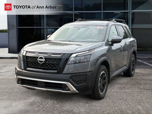 Used 2024 Nissan Pathfinder Rock Creek AWD/4WD image 2