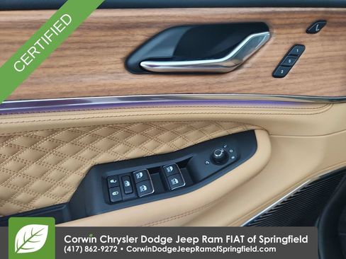 Certified 2025 Jeep Grand Cherokee Summit AWD/4WD image 20
