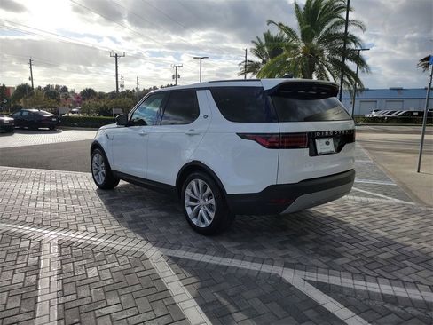 New 2025 Land Rover Discovery S image 3