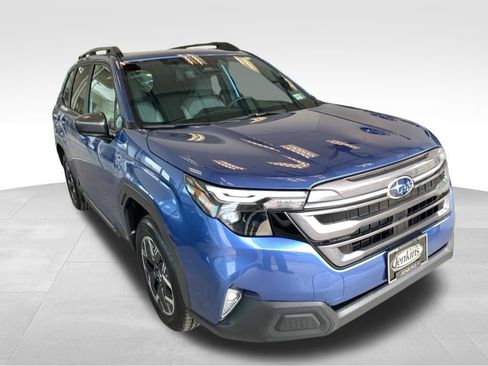 New 2026 Subaru Forester Premium AWD/4WD image 1
