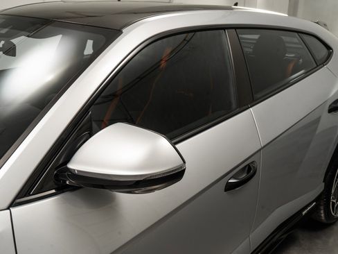 Used 2024 Lamborghini Urus Performante image 35