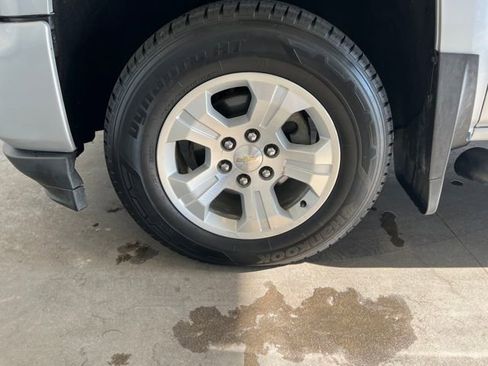 Used 2018 Chevrolet Silverado 1500 LT w/ All Star Edition image 16