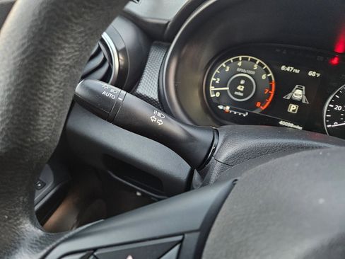 Used 2024 Nissan Kicks SV image 15