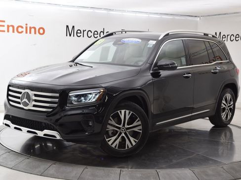 Used 2026 Mercedes-Benz GLB 250 image 2