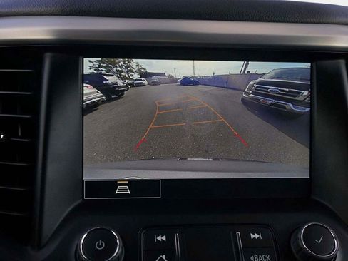 Used 2023 GMC Acadia SLT image 29