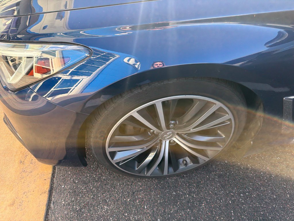Used 2019 INFINITI Q60 3.0t Luxe w/ Cargo Package RWD image 11