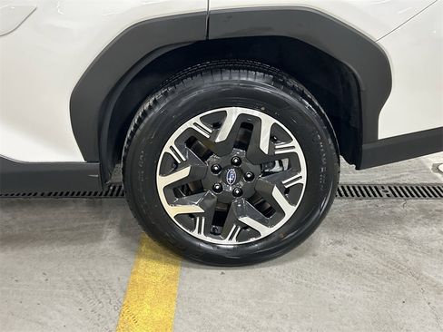 Certified 2025 Subaru Forester Premium image 11