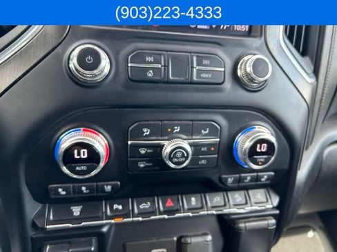 Used 2022 GMC Sierra 2500 AT4 w/ AT4 Preferred Package AWD/4WD image 31
