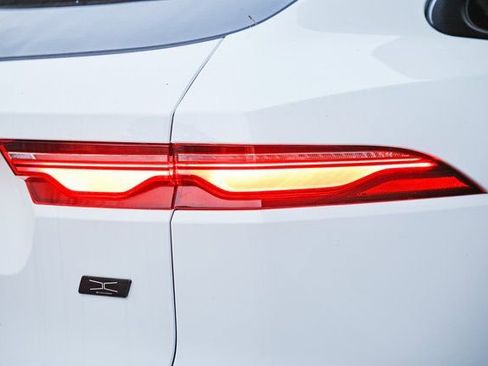 New 2026 Jaguar F-PACE R-Dynamic S image 11