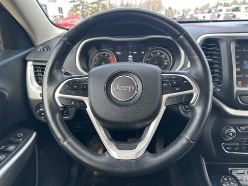 Used 2018 Jeep Cherokee Trailhawk w/ Cold Weather Group AWD/4WD image 19