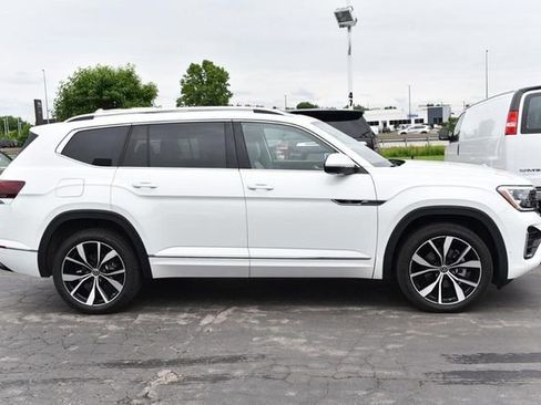 Used 2024 Volkswagen Atlas SEL Premium R-Line AWD/4WD image 5