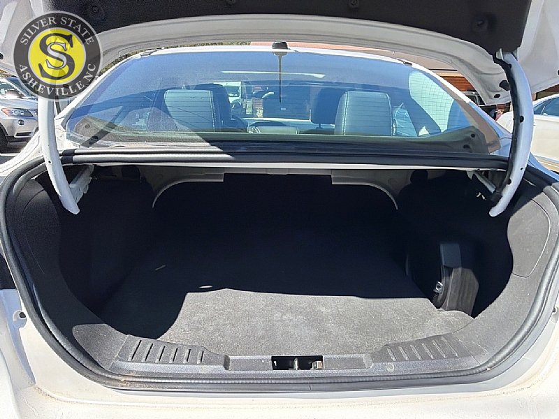 Used 2013 Ford Focus Titanium w/ Titanium Handling Pkg FWD image 25