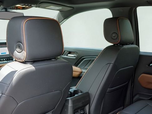 New 2026 GMC Canyon AT4 w/ Technology Plus Package AWD/4WD image 19