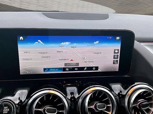 Used 2022 Mercedes-Benz GLA 250 4MATIC image 20