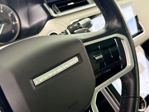 Used 2022 Land Rover Range Rover Velar R-Dynamic S image 19