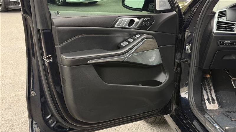 Used 2019 BMW X7 xDrive50i w/ Dynamic Handling Package AWD/4WD image 21