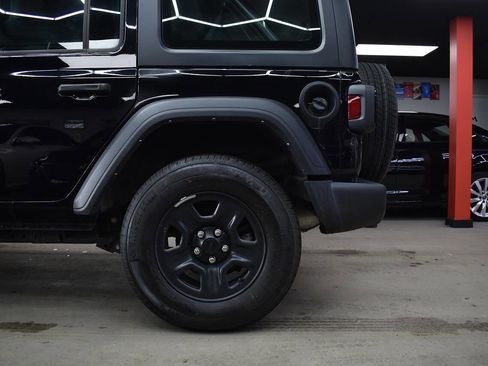 Used 2022 Jeep Wrangler Unlimited Sport image 10