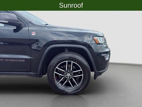 Used 2018 Jeep Grand Cherokee Trailhawk AWD/4WD image 21