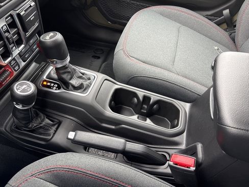 New 2026 Jeep Wrangler Unlimited Rubicon image 18