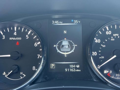 Used 2017 Nissan Rogue SV image 31