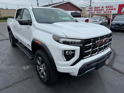 Used 2025 GMC Canyon AT4 w/ Technology Plus Package AWD/4WD image 3