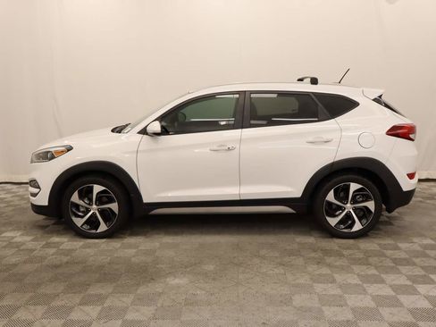 Used 2017 Hyundai Tucson Sport FWD image 2