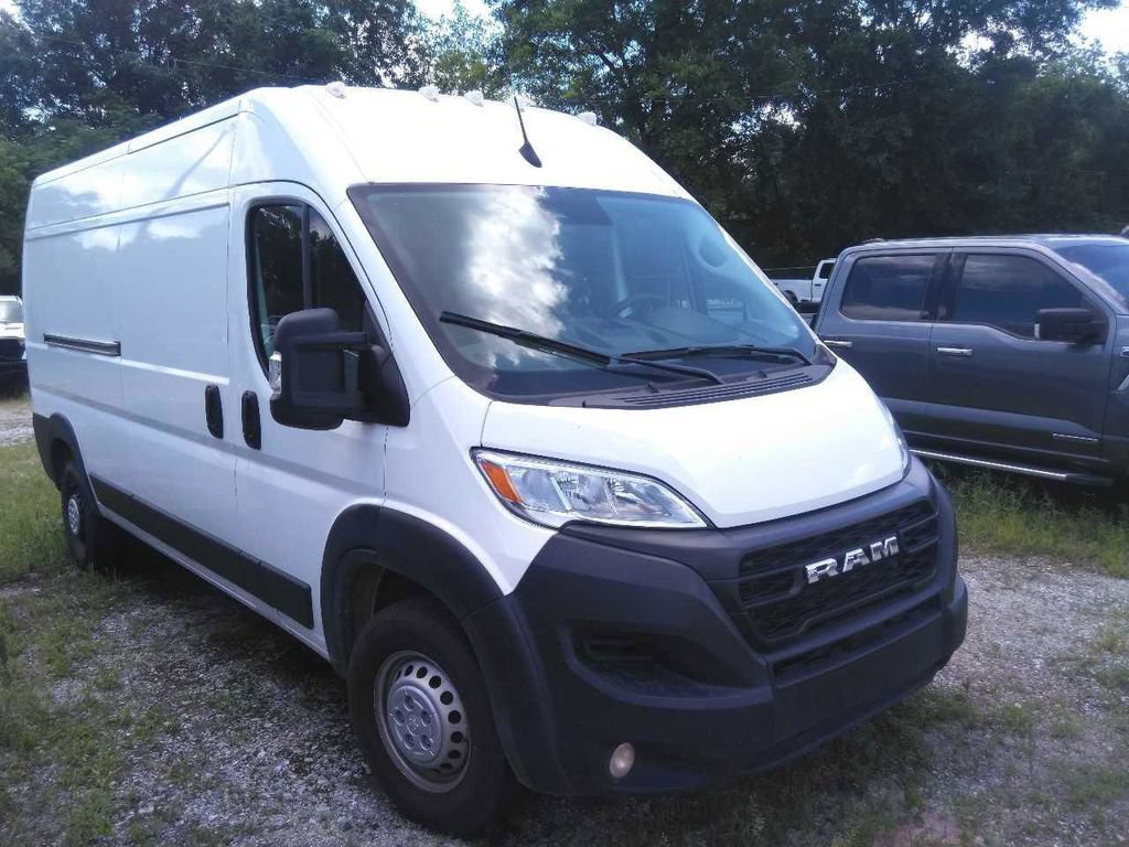 Used 2025 RAM ProMaster 2500 w/ Convenience Group FWD image 4