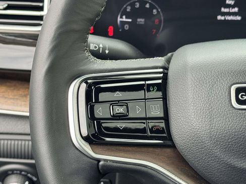 Used 2024 Jeep Grand Wagoneer Series I w/ Convenience Group III image 7