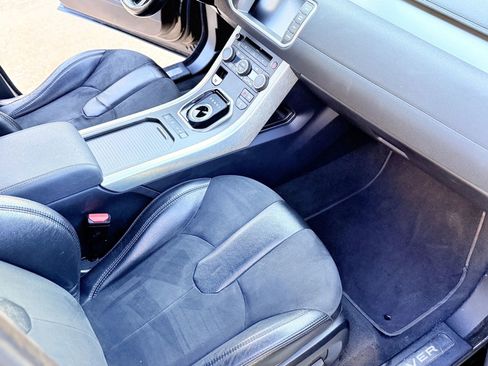 Used 2015 Land Rover Range Rover Evoque Pure image 12