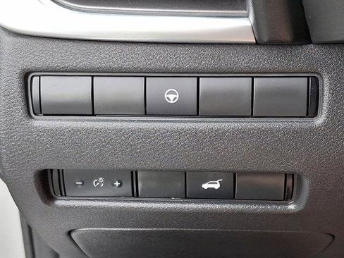 Certified 2022 Nissan Rogue SV w/ SV Premium Package AWD/4WD image 25