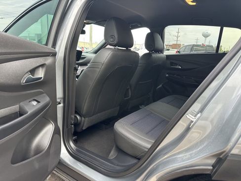 Used 2025 Buick Envista Preferred image 19