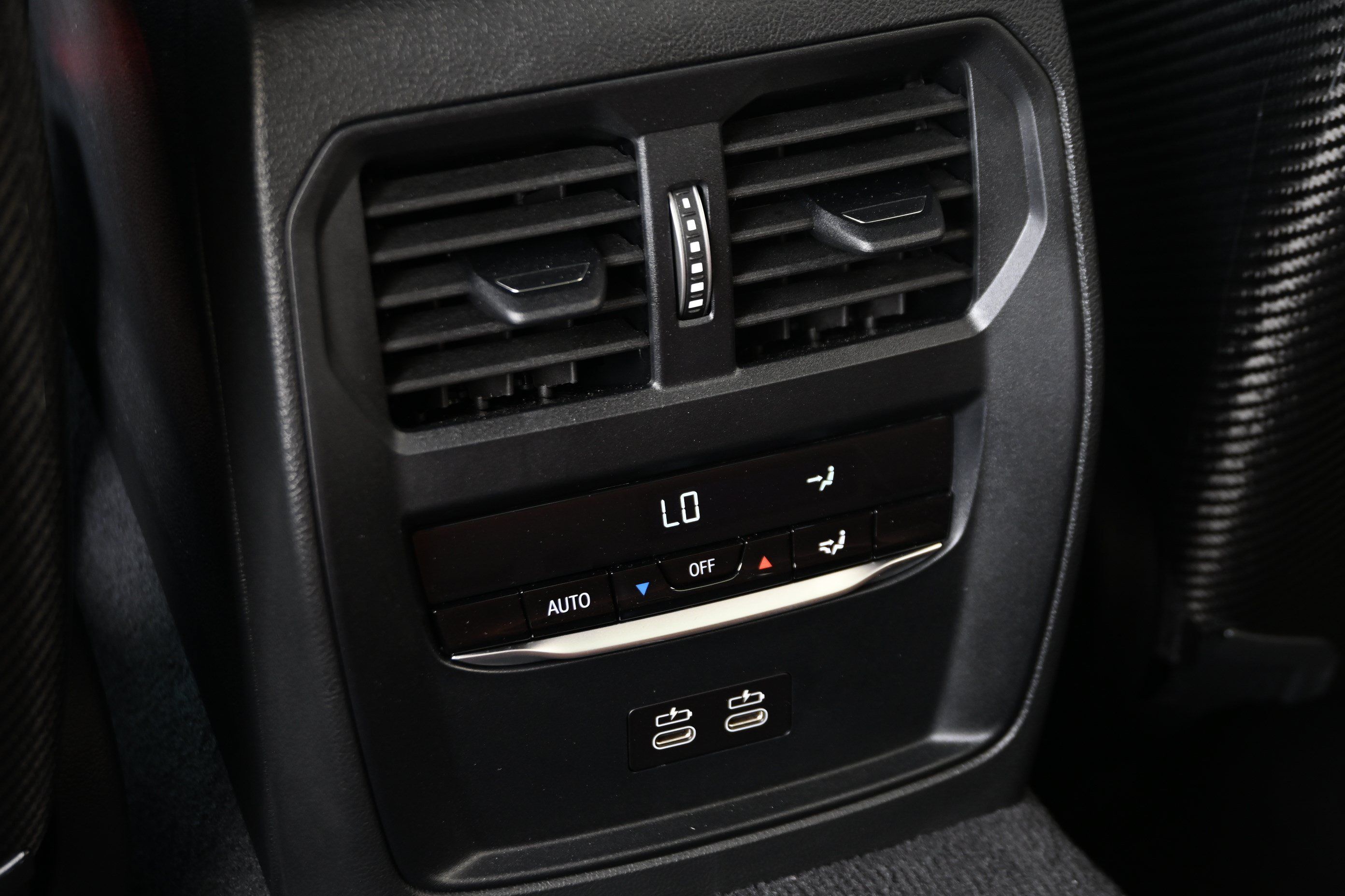 Used 2025 BMW M3 w/ Executive Package RWD image 33