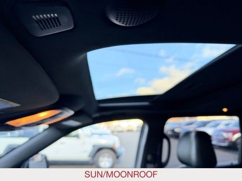 Certified 2022 Jeep Grand Cherokee Laredo X image 17