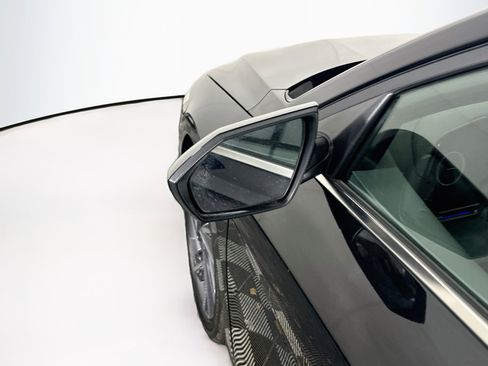 Used 2025 Hyundai Elantra SEL FWD image 16