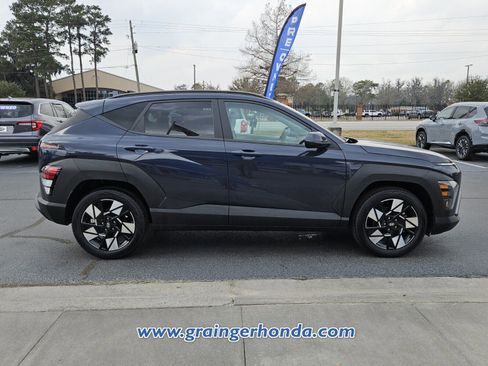 Used 2025 Hyundai Kona SEL image 6