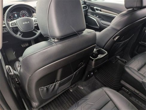 Used 2022 Kia Telluride SX w/ SX Prestige Package image 28